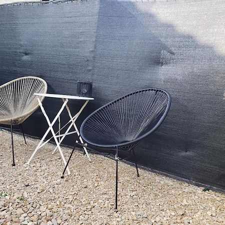 Bulles Etoilees Appartement Avec Jacuzzi Prive Montrevel-en-Bresse Екстериор снимка