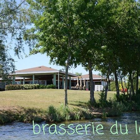 Bulles Etoilees Appartement Avec Jacuzzi Prive Montrevel-en-Bresse Екстериор снимка